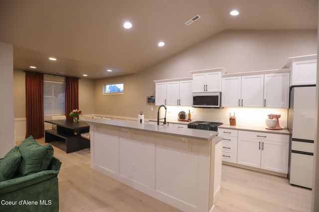6539 W Irish CIR, Rathdrum, ID 83858