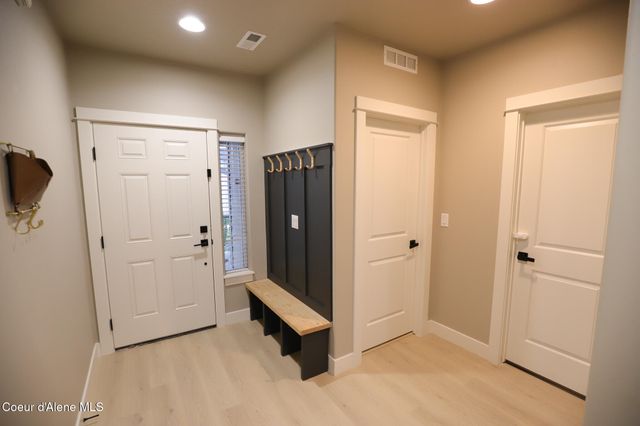 6539 W Irish CIR, Rathdrum, ID 83858
