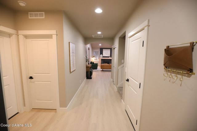 6539 W Irish CIR, Rathdrum, ID 83858