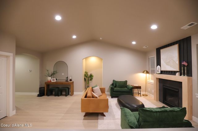 6539 W Irish CIR, Rathdrum, ID 83858