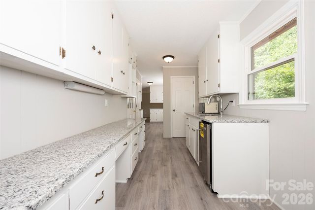 107 Coram Avenue, Boonville, NC 27011