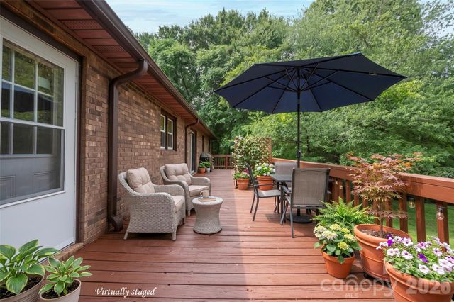 107 Coram Avenue, Boonville, NC 27011