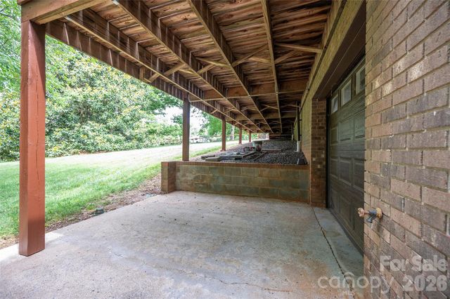 107 Coram Avenue, Boonville, NC 27011