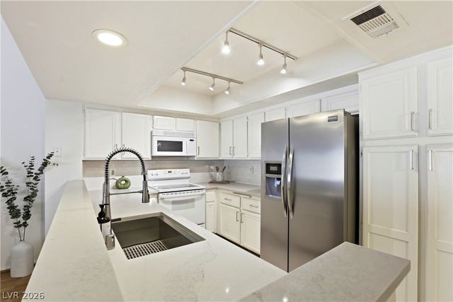 2728 Ferrin Road, Las Vegas, NV 89117