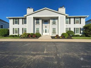 640 Youngs Road A, Amherst, NY 14221