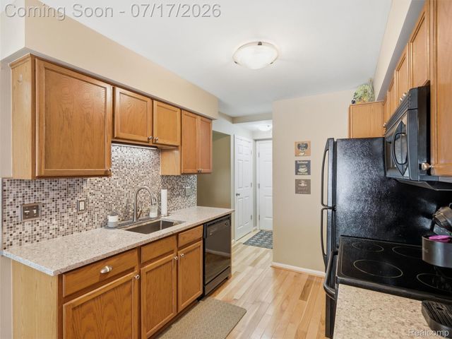 3404 Gingell Drive, Orion Charter Township, MI 48359
