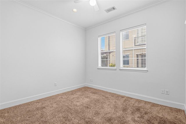 7134 S Mapleridge Street S 2E, Houston, TX 77081