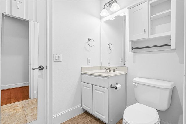 7134 S Mapleridge Street S 2E, Houston, TX 77081