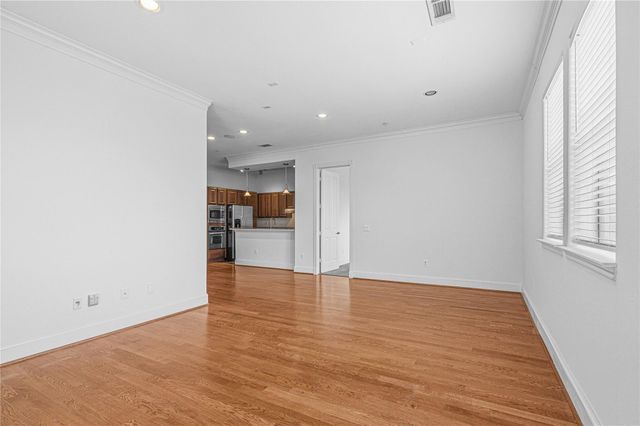 7134 S Mapleridge Street S 2E, Houston, TX 77081