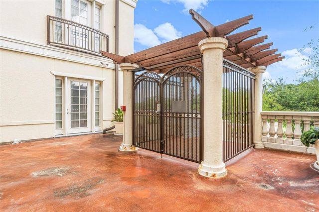 7134 S Mapleridge Street S 2E, Houston, TX 77081