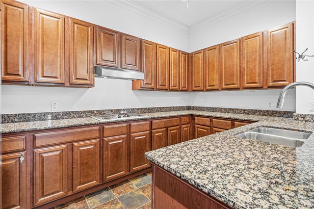 7134 S Mapleridge Street S 2E, Houston, TX 77081