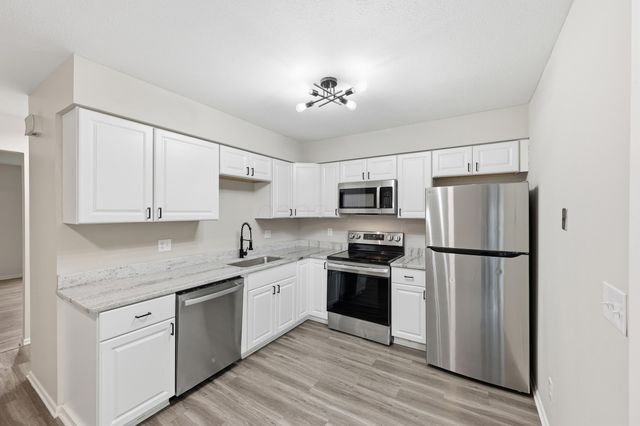 1945 Willoway Circle N, Columbus, OH 43220