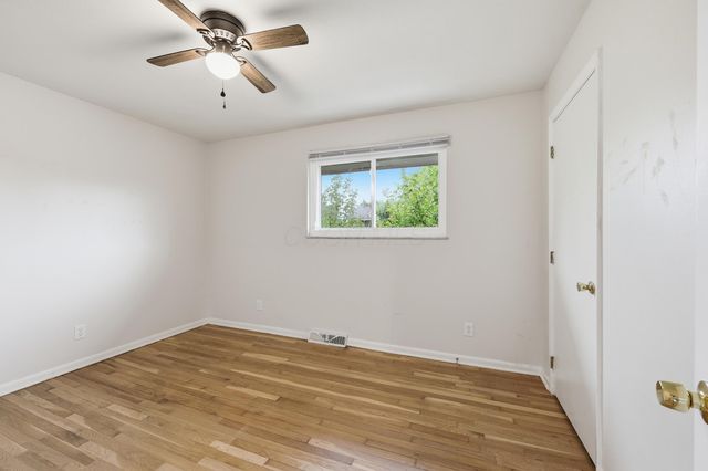 1945 Willoway Circle N, Columbus, OH 43220
