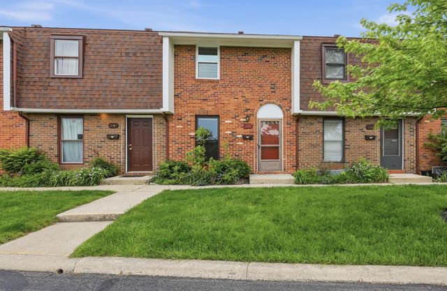 1945 Willoway Circle N, Columbus, OH 43220