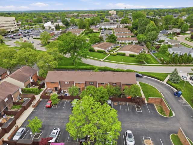 1945 Willoway Circle N, Columbus, OH 43220