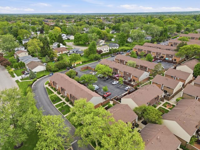 1945 Willoway Circle N, Columbus, OH 43220