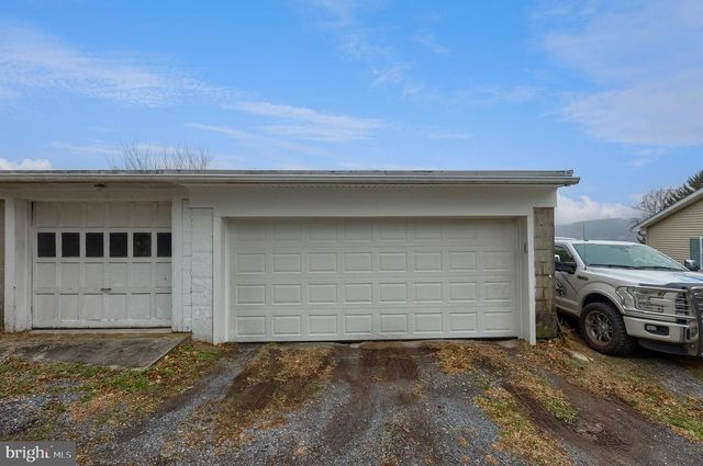 836 SCENIC DR, Mohnton, PA 19540