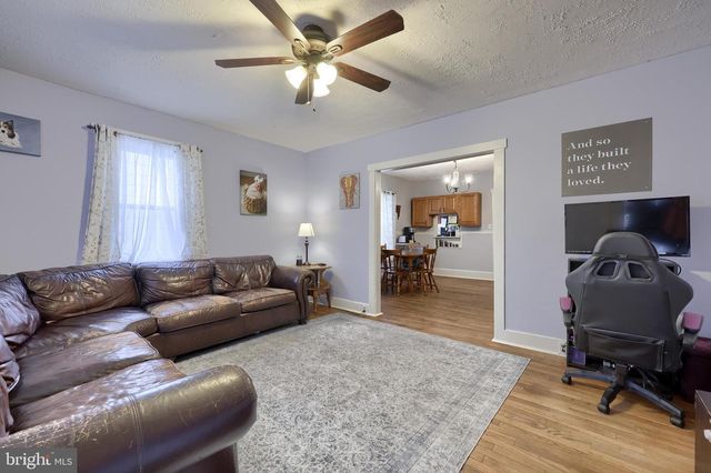 836 SCENIC DR, Mohnton, PA 19540