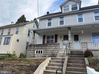 836 SCENIC DR, Mohnton, PA 19540