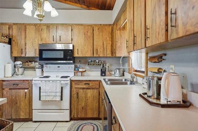 33241 WESTWOOD DRIVE, Dade City, FL 33523