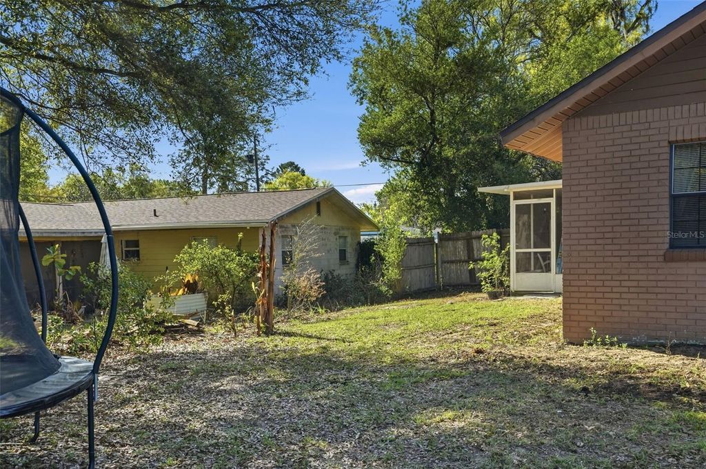 Image 38 of property listing at 33241 WESTWOOD DRIVE, Dade City, FL 33523