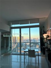 335 S Biscayne Blvd LPH-06, Miami, FL 33131