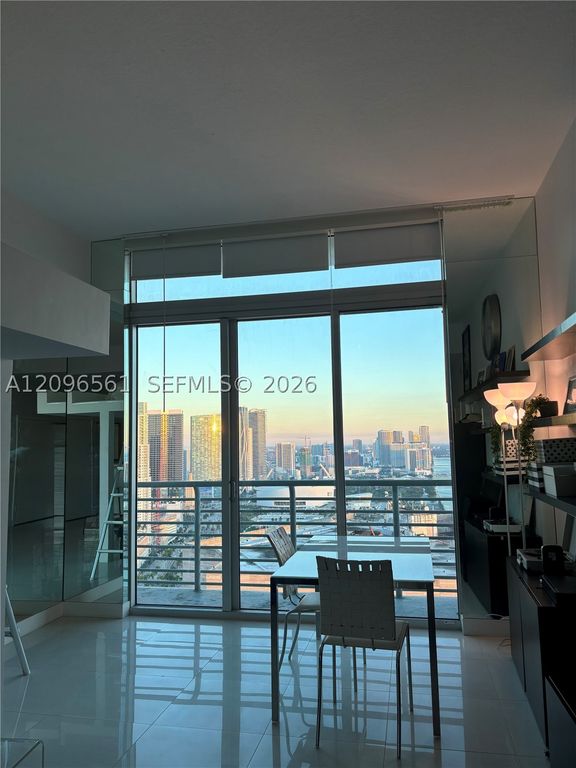 335 S Biscayne Blvd LPH-06, Miami, FL 33131