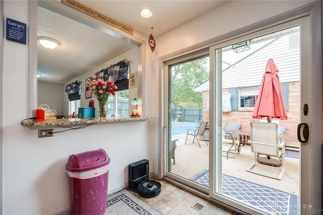 900 Garrison Avenue, Dayton, OH 45429