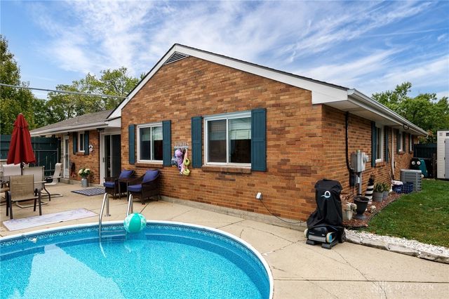 900 Garrison Avenue, Dayton, OH 45429