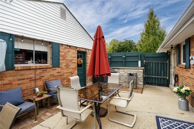 900 Garrison Avenue, Dayton, OH 45429