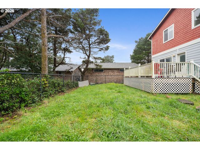 26035 BEACH Dr, Rockaway Beach, OR 97136