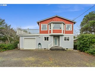 26035 BEACH Dr, Rockaway Beach, OR 97136