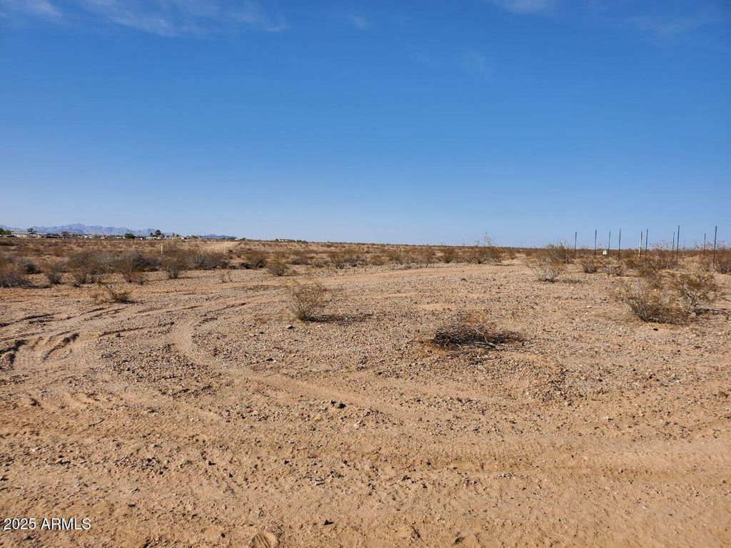 Image 5 of property listing at 00xx1 None Assigned -- -, Tonopah, AZ 85354