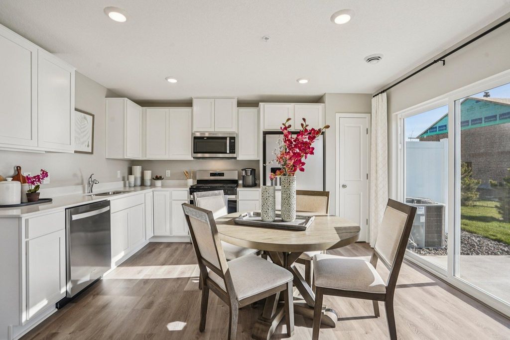 17587 Driscoll Place, Lakeville, MN 55044