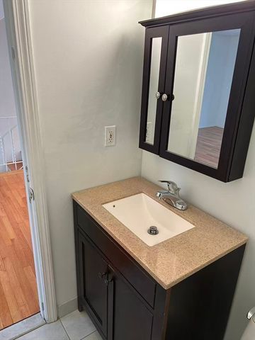 39 Pebble Pl 39, Malden, MA 02148