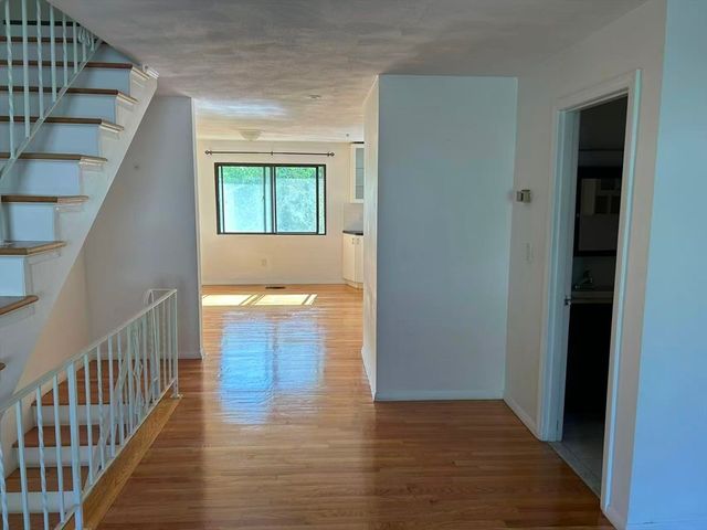 39 Pebble Pl 39, Malden, MA 02148