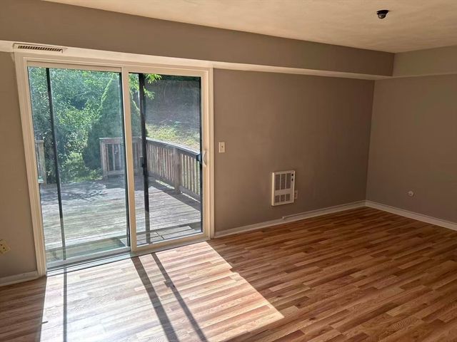 39 Pebble Pl 39, Malden, MA 02148