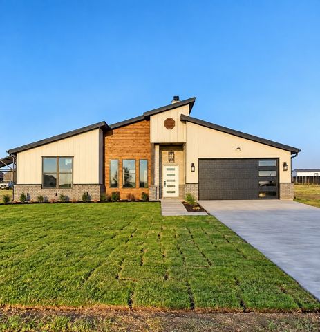 6025 Huckleberry Lane, Joshua, TX 76058