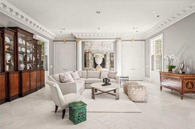 6024 Memorial Drive, Houston, TX 77007