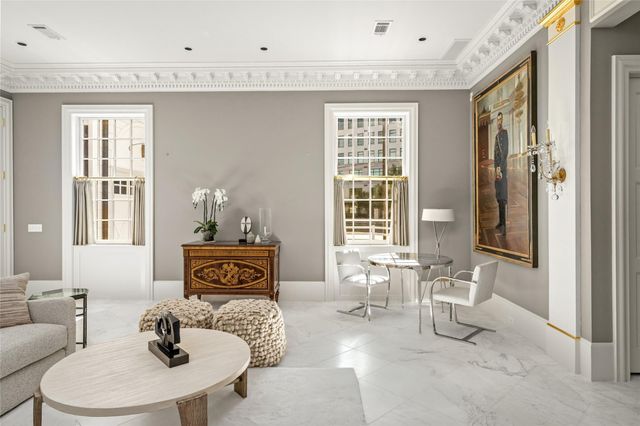 6024 Memorial Drive, Houston, TX 77007