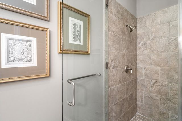 6024 Memorial Drive, Houston, TX 77007