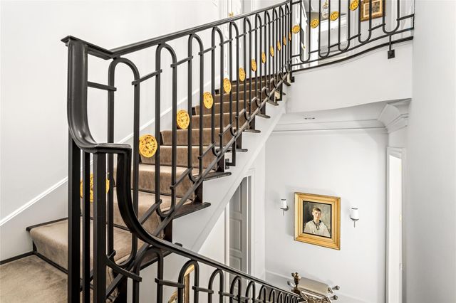 6024 Memorial Drive, Houston, TX 77007