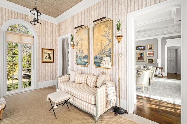 6024 Memorial Drive, Houston, TX 77007