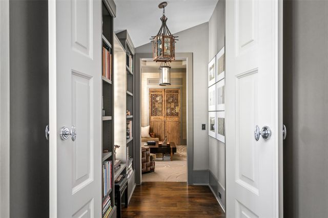 6024 Memorial Drive, Houston, TX 77007