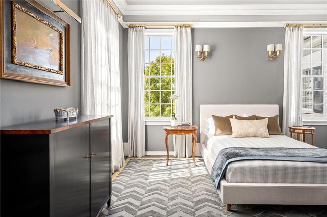 6024 Memorial Drive, Houston, TX 77007