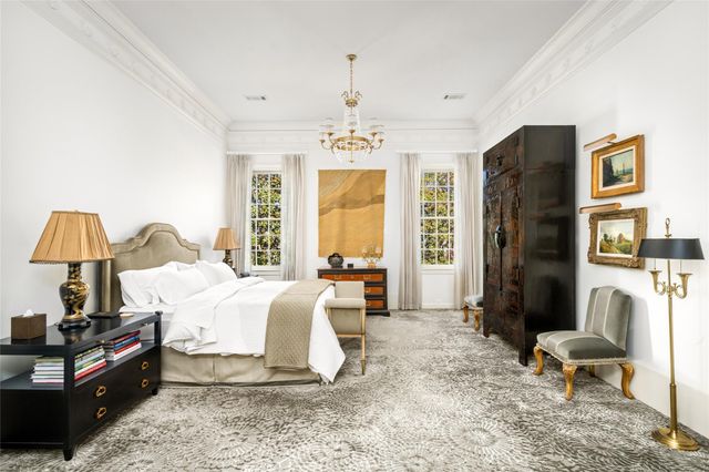 6024 Memorial Drive, Houston, TX 77007