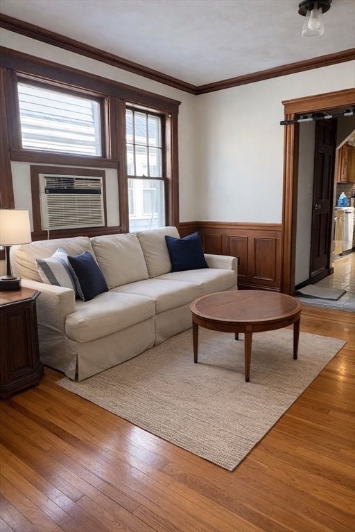 8 Seagrave Rd 2, Cambridge, MA 02140