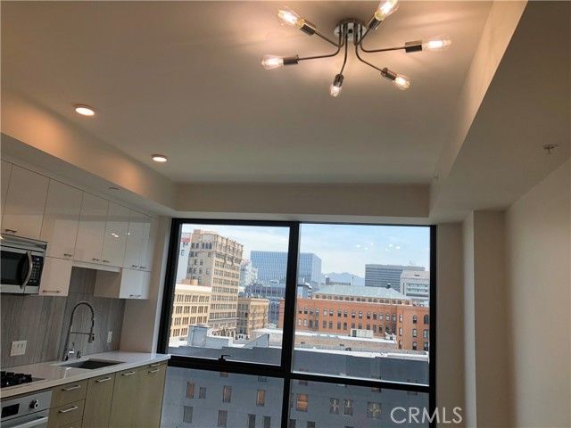 400 S Broadway 802, Los Angeles, CA 90013