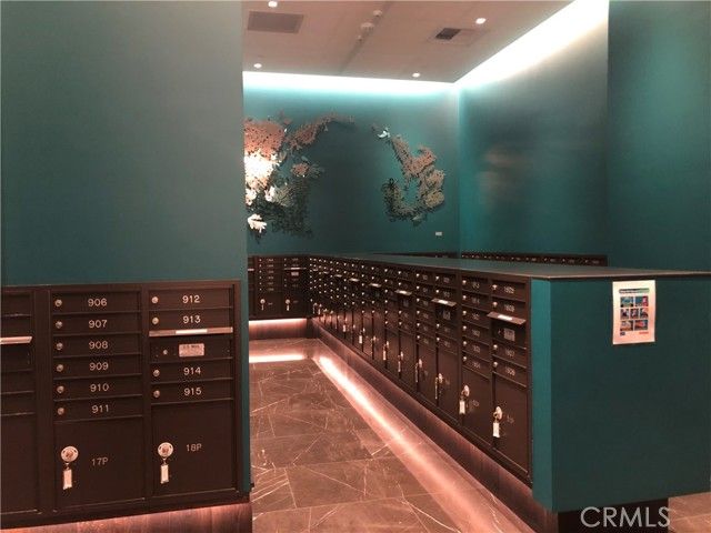 400 S Broadway 802, Los Angeles, CA 90013