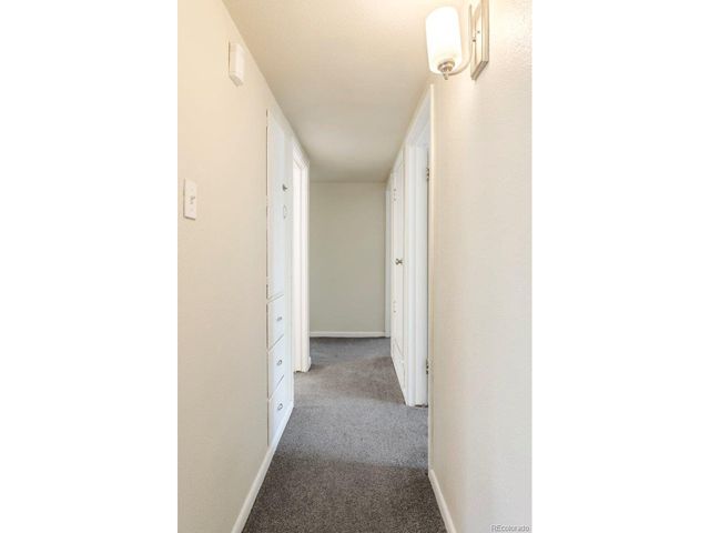 956 Racine St, Aurora, CO 80011